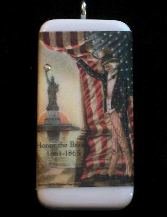 VINTAGE POSTCARD HONOR THE BRAVE AMERICANA PENDANT  