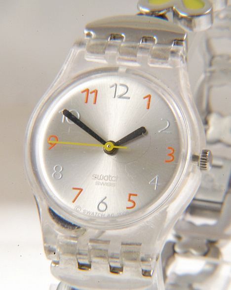 Attractive SWATCH 2008 Ladies Quartz Watch (Z95)  