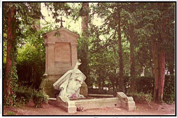 Very impressive figure of Jules Verne emerging from the tomb, pushing 