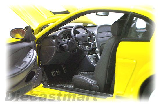 AUTOART 118 2004 FORD MUSTANG MACH 1 SCREAMING YELLOW  