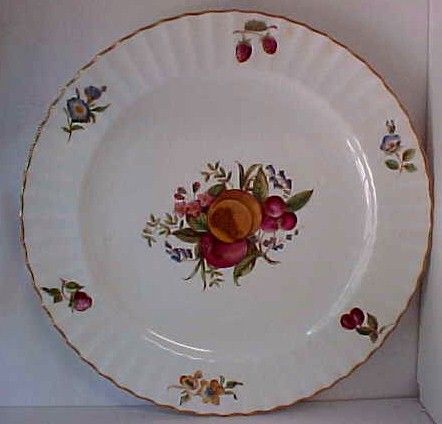 ROYAL WORCESTER DELECTA Z2819 ROUND PLATTER NICE  