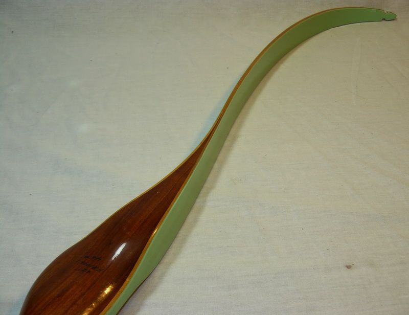 VINTAGE RH RECURVE BOW   FALCON WING ARCHERY 46# 62 RIGHT HANDED 