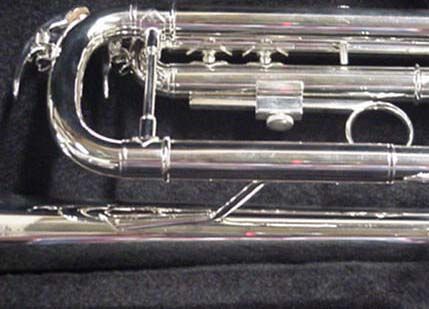 New Bach Silver Plated Bb Trumpet TR500S +Yamaha kit  