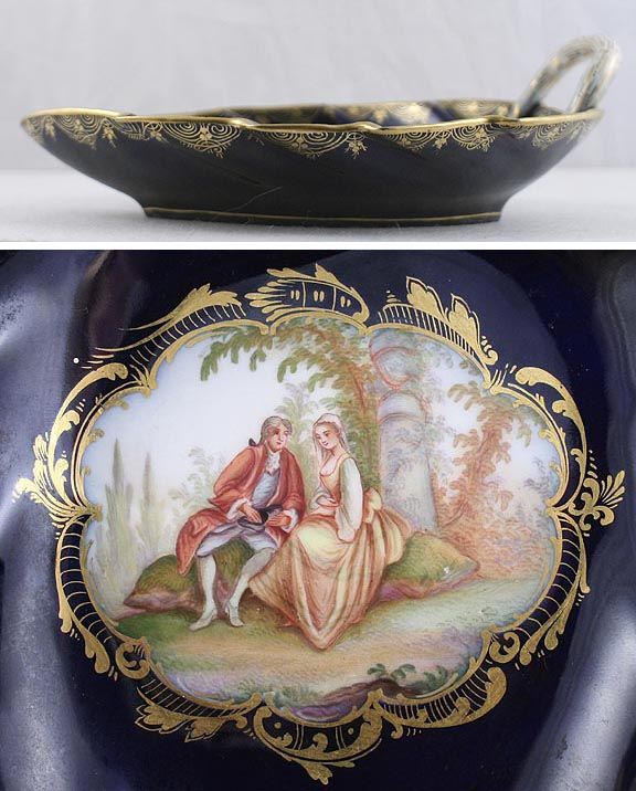 LARGE MEISSEN COBALT PORCELAIN COURTING SCENE LEAF DISH  