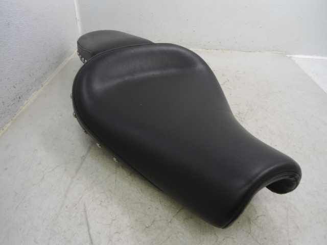 05 Harley Sportster Roadster STUDDED SADDLEMAN SEAT  