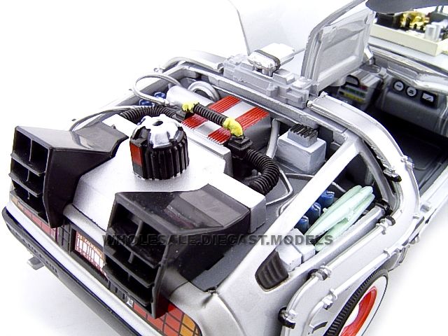 DELOREAN BACK TO THE FUTURE 3 124 DIECAST MODEL CAR  