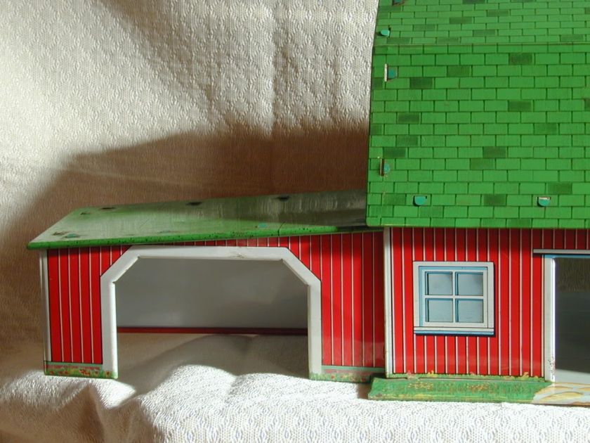 Vintage 1960s? Marx Lazy Day Farm Tin Toy. Very Good Condition  