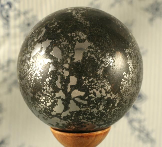 PLATEAU PUTORANO LIKE MESOSIDERITE METEORITE SPHERE  