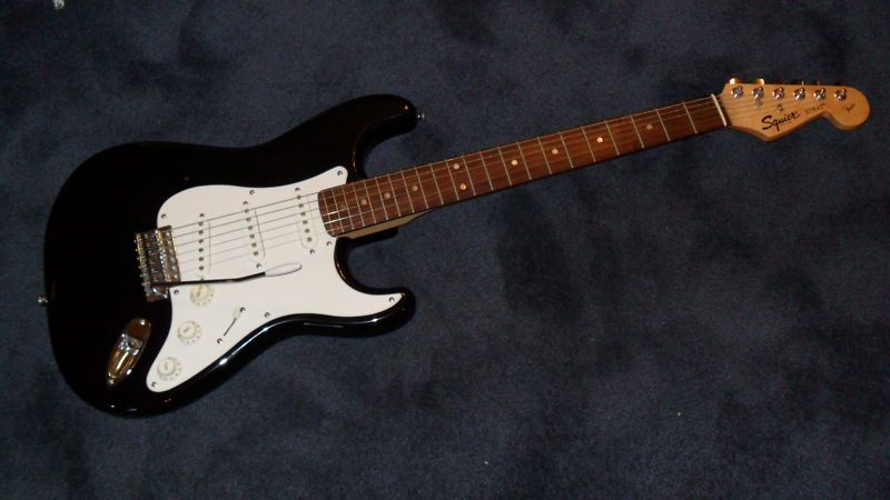 Black Fender SQUIRE STRAT Stratocaster Made In China  