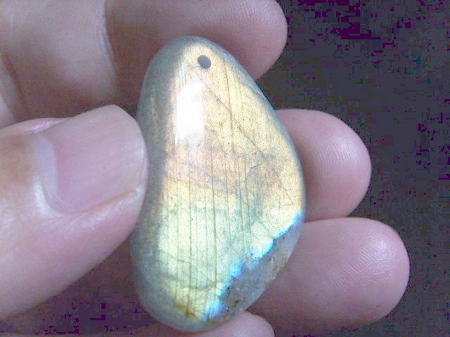 Shinging Labradorite Stone Freeform Pendent 64.5c  