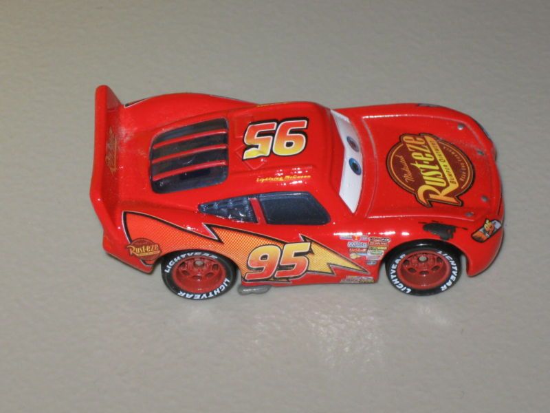 Disneys Cars Tar Lightning McQueen Fixed Eyes LOOSE  