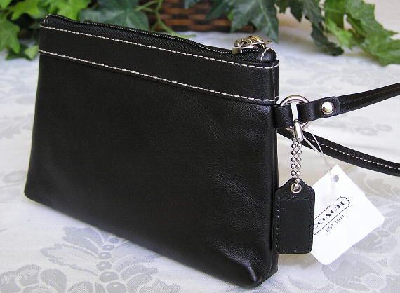 COACH PLEATED LEATHER WRISTLET BAG BLACK 43431 NWT  