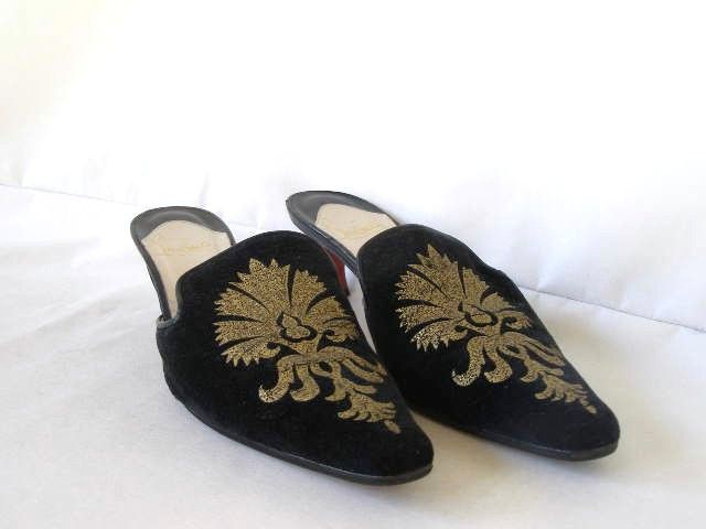   CHRISTIAN LOUBOUTIN~GOLD FLEUR DE LIS DECOR~BLACK VELOR PUMPS~36.5