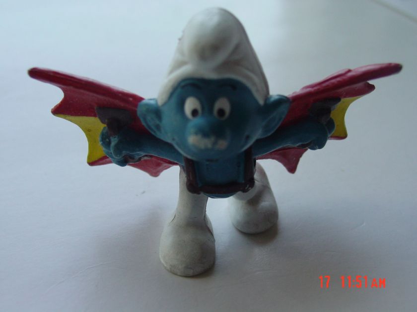 GLIDER SMURF, SCHLEICH, PEYO W. GERMANY, PLAYED WITH  