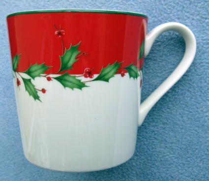 Set of Four Lenox Holiday Holly Red Mugs NIB  