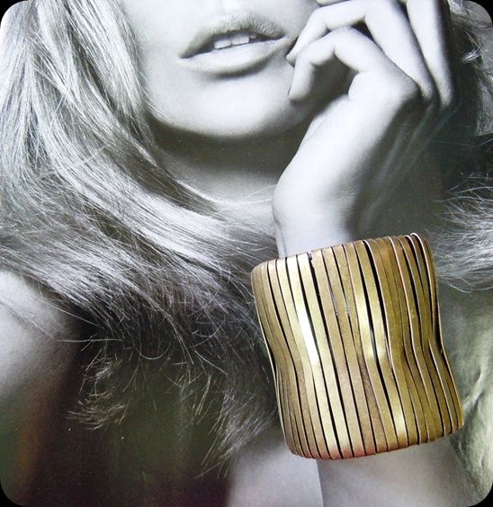 Vintage Celebrity st Brass Tone Chunky Bangle 6cm NEW  