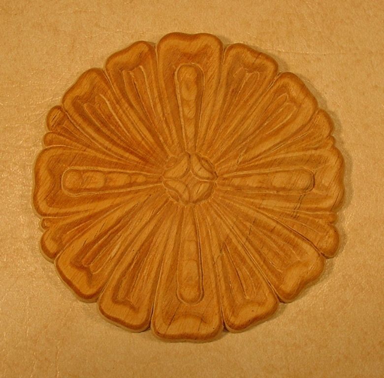 EMBOSSED WOOD APPLIQUE / ONLAY # 300 5 3/4 DIA  