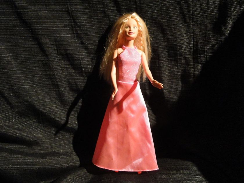 Barbie   1999 made in Indonesia (Long Pink dress)  