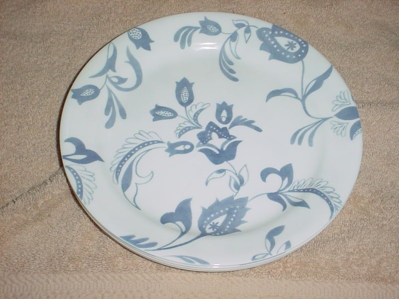 CORELLE PROVENCAL 9 INCH LUNCH/SALAD PLATES x 4 RARE  