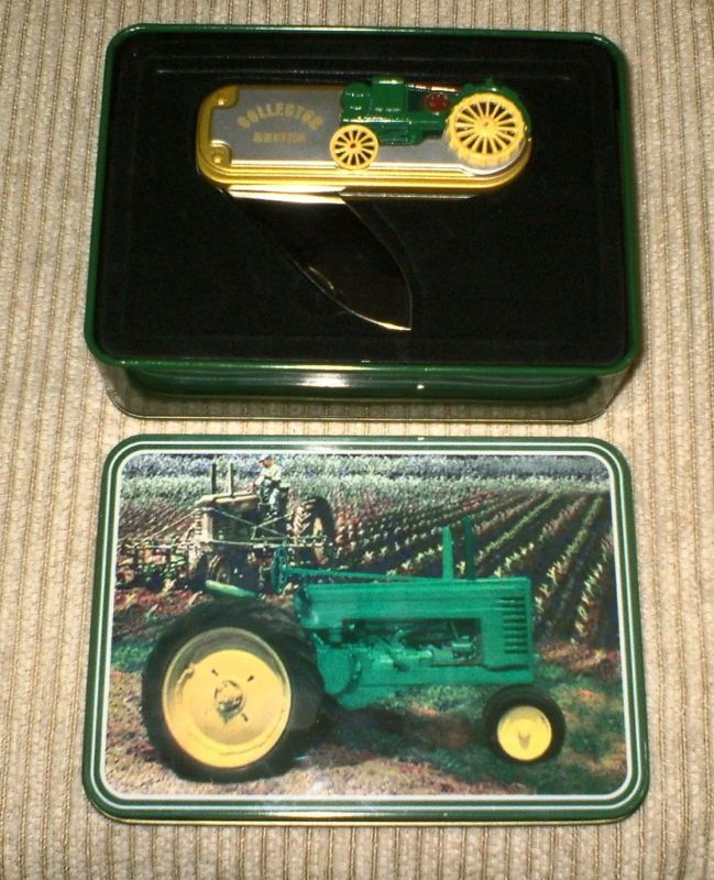 John Deere Tractor Collector Knife In Tin #303  