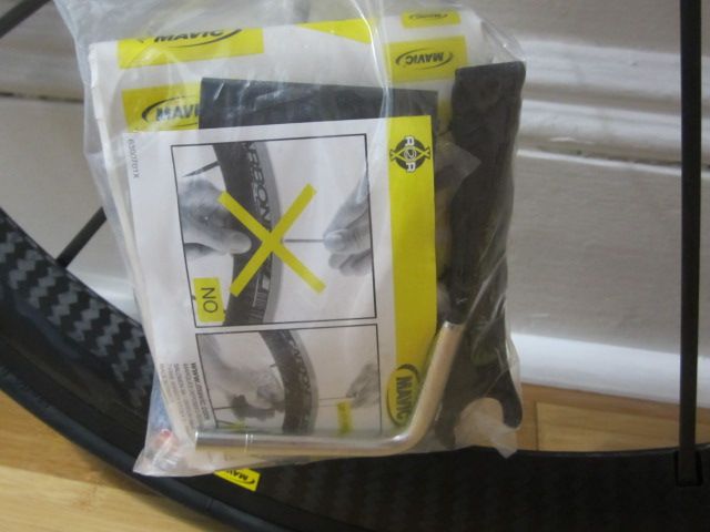 Brand New 2012 Mavic Cosmic Carbone SLR Wheelset Clincher Shimano 