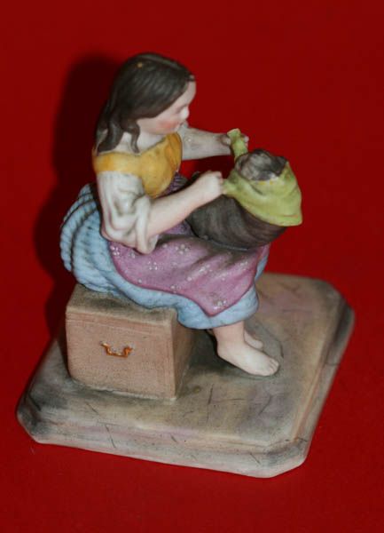 THUN KLÖSTERLE PORCELAIN FIGURINE GIRL & CAT c. 1856  