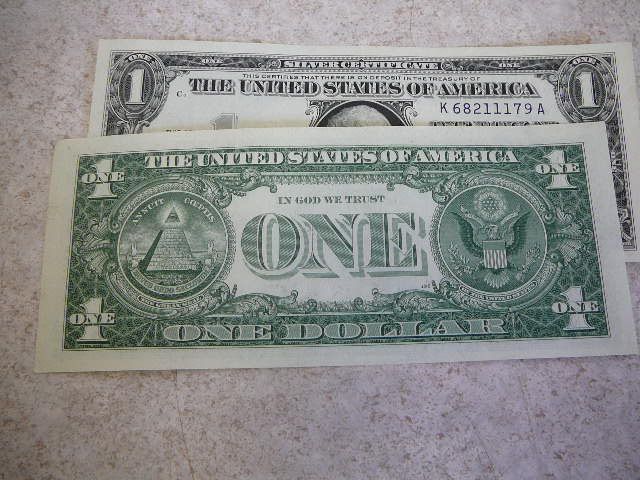 Old Uncirculated Lot 2 Consecutive 1957 Silver Certificate 1 Dollar 